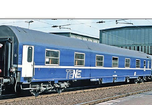 Sleeping car type MU in TEN livery<br /><a href='images/pictures/ACME/50621_900.jpg' target='_blank'>Full size image</a>
